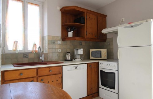 Heugueville-sur-Sienne Cottage | Charming stone house near sea with garden and BBQ