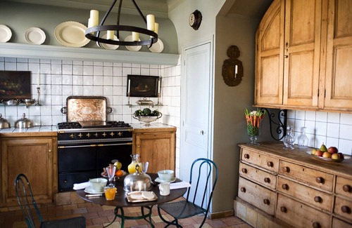 Les Muriers House | CHARMING PROPERTY WITH HEATED SWIMMING POOL NEAR PARIS