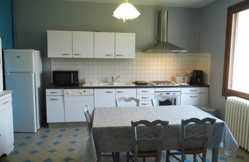 Le Buisson-de-Cadouin Cottage | Charming House with Terrace, Garden & WiFi near Dordogne River in Périgord