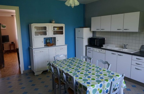 Le Buisson-de-Cadouin Cottage | Charming House with Terrace, Garden & WiFi near Dordogne River in Périgord