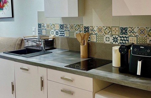 Mandelieu-La-Napoule Apartment | Charming studio - AC - Swimming pool - Terrace - Parking