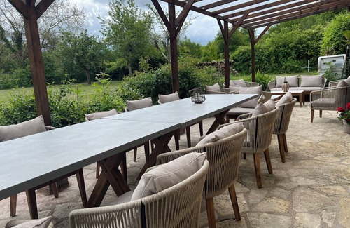 Rogny-les-Sept-Ecluses House | Charming gîte, benefiting from absolute calm and generous natural surroundings.