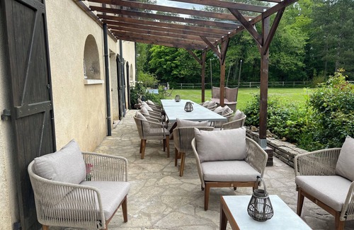 Rogny-les-Sept-Ecluses House | Charming gîte, benefiting from absolute calm and generous natural surroundings.
