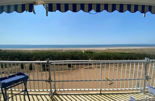 Saint-Brevin-les-Pins Apartment | Charming renovated T2 with balcony and parking, direct beach access - Saint Brevin