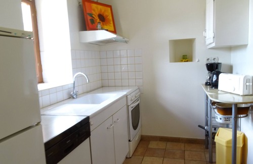 Saint-Leonard-des-Bois Cottage | Charming Country House in Alps Mancelles, Near Le Mans – Family-Friendly with Fireplace & WiFi