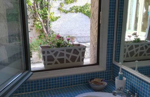 Adamville House | Charming house, spacious and comfortable at 10 km from Paris