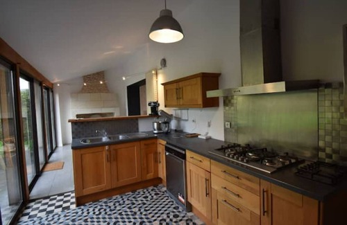 Saint-Pierre-des-Corps House | Charming farmhouse with garden close to Tours.