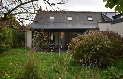 Saint-Pierre-des-Corps House | Charming farmhouse with garden close to Tours.