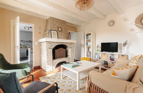 Saint-Trojan-les-Bains House | Charming House with Terrace, Parking, and Comfort 10 min from Beach and Harbor