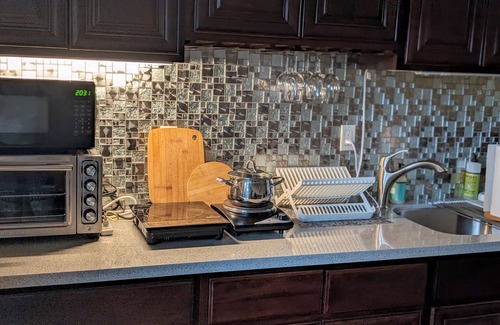 Central District House | Charming Fremont Guest Suite with Lush Backyard Oasis and Fruit Trees!