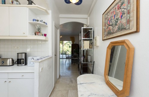 Biot House | Charming French Riviera villa - 3 bedrooms 2 bathrooms Swimming pool Wifi