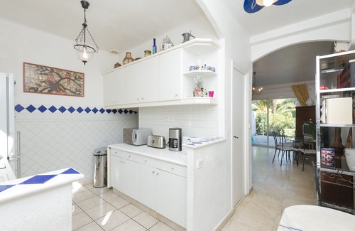 Biot House | Charming French Riviera villa - 3 bedrooms 2 bathrooms Swimming pool Wifi