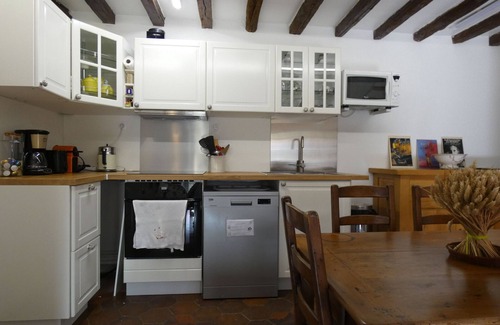 Garnay Cottage | "Charming French Village Getaway: Cozy Cottage Near Dreux and Chartres"
