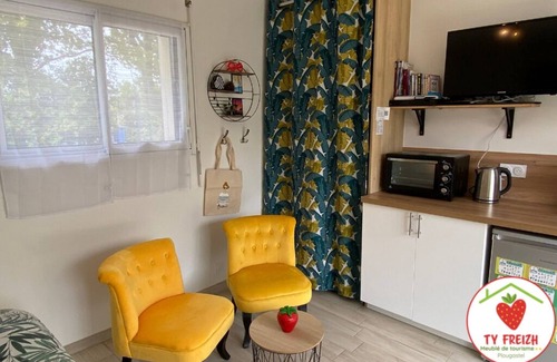 Plougastel-Daoulas Apartment | Charming furnished studio with terrace and south-facing garden for 2p, near town
