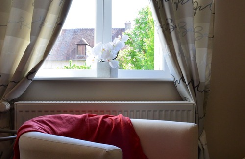 Autun House | Charming furnished apartment, City center, Autun. 2 stars