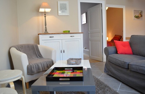 Autun House | Charming furnished apartment, City center, Autun. 2 stars