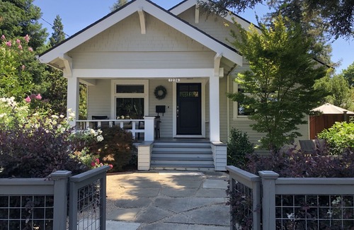 Willow Glen House | Charming Furnished Willow Glen Bungalow