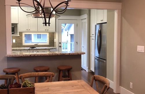 Willow Glen House | Charming Furnished Willow Glen Bungalow