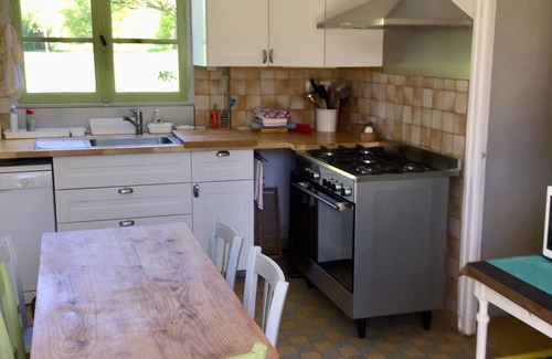 La Ferte-Saint-Aubin Cottage | Charming gîte on a farm in the heart of natureShared pool in summer