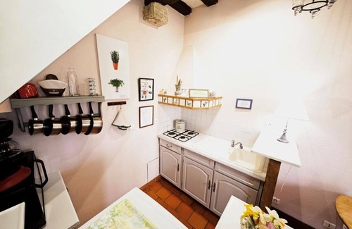 Souvigny-de-Touraine Cottage | Charming Getaway for Two: Historic Farm, Private Garden, Bikes & Ping-Pong Included