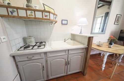 Souvigny-de-Touraine Cottage | Charming Getaway for Two: Historic Farm, Private Garden, Bikes & Ping-Pong Included