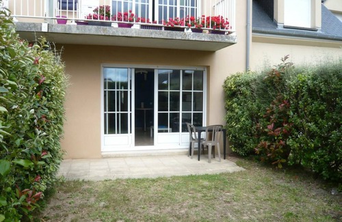 Barfleur Apartment | Charming Garden Apartment in Barfleur - 1BR, WiFi, Parking, BBQ