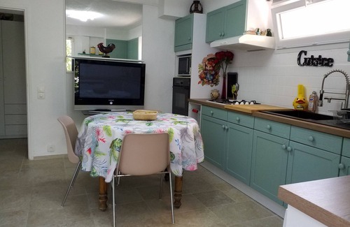Tourrettes Villa | Charming garden level with 100% PRIVATE SWIMMING POOL and wooded garden
