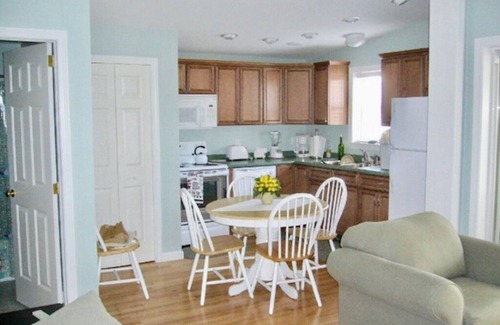 Ogunquit - Wells Cottage | Charming getaway with great location at Beach Dreams!