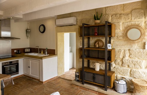 Gallician Cottage | Charming gite in the Camargue with private heated pool and jacuzzi