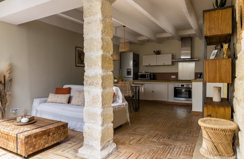 Gallician Cottage | Charming gite in the Camargue with private heated pool and jacuzzi