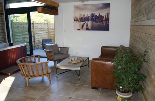 Gravelines Cottage | CHARMING GITE WITH SAUNA AND PRIVATE EARTH SPA