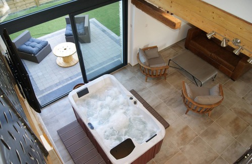 Gravelines Cottage | CHARMING GITE WITH SAUNA AND PRIVATE EARTH SPA