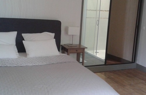 Villegouge House | CHARMING GITE WITHIN AN ORGANIC WINE PROPERTY