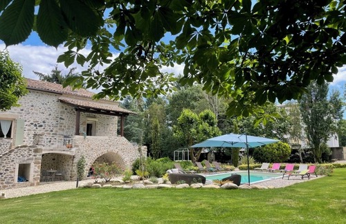 Aubenas House | Charming gîtes 320m2 for up to 22 people +heated pool 300m from the Ardèche river