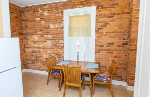 Glendale House | Charming Glen Gables Suite