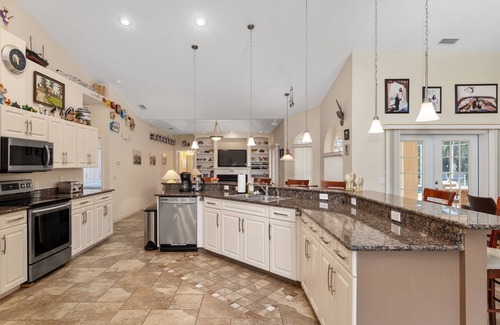 Inverness House | Charming Golf Retreat - Pool/hot tub sleep 6