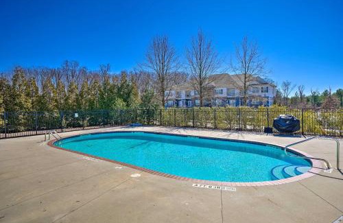 Greensboro House | Charming Greensboro Townhouse with Back Patio!