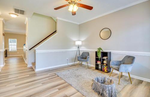 Greensboro House | Charming Greensboro Townhouse with Back Patio!