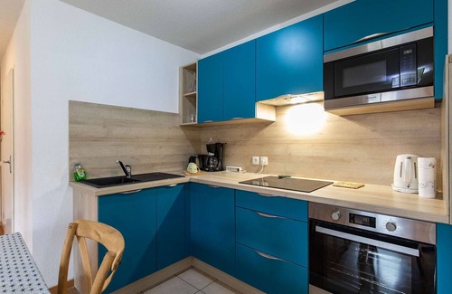 Esterre Apartment | Charming Ground Floor Apartment with Garden, 2BR, Pool & Sauna Access, Luz-Saint-Sauveur