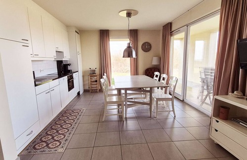 Wimereux Apartment | Charming Ground Floor Apartment with Wifi and Parking, 2 Bedrooms