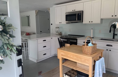Truro Apartment | Charming Guest House in Truro
