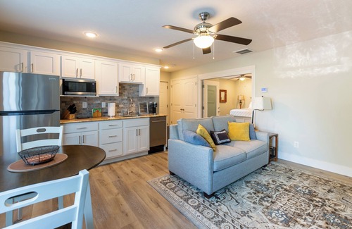 Ozark Cottage | Charming guest house on private property with AC in quiet part of Ozark