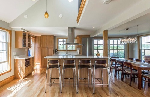 Edgartown House | Charming guest house set on horse farm, walk to downtown Edgartown