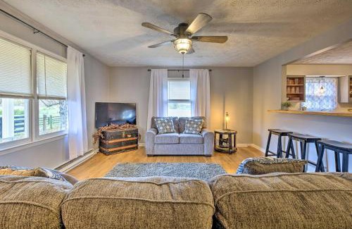 Harrodsburg House | Charming Guesthouse Getaway on 10-Acre Farm!
