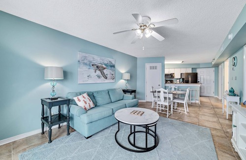 Orange Beach Condo | Charming Gulf Front Condo in the Heart of Orange Beach! 2br/2ba with Gulf Views!