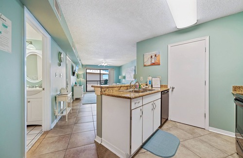 Orange Beach Condo | Charming Gulf Front Condo in the Heart of Orange Beach! 2br/2ba with Gulf Views!