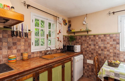 La Ribera de la Oliva House | Charming Holiday Home "Bambú" with Outdoor Pool