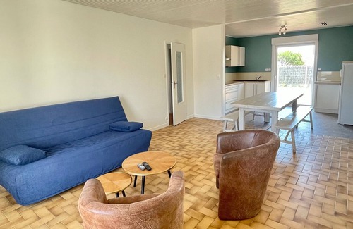 Bretignolles-sur-Mer House | Charming Home with Enclosed Garden, 700m from Sauzaie Beach, Ideal Surf Spot