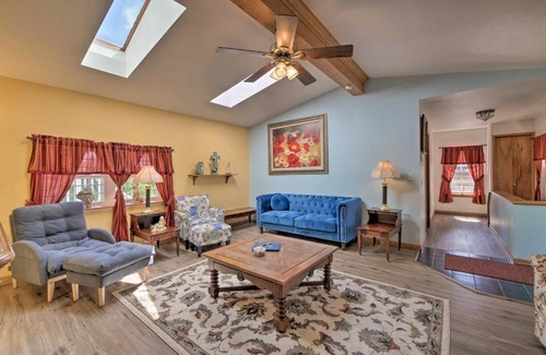Lisbon House | Charming Hanoverton Cottage on Guilford Lake!