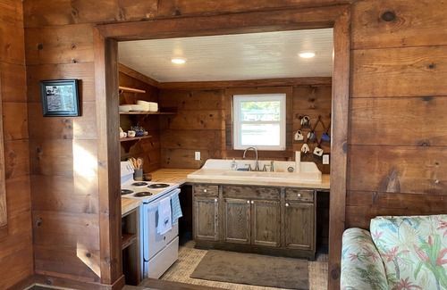 Atlantic Cottage | Charming Historic Cottage with Private Waterfront on Core Sound -Pet Friendly